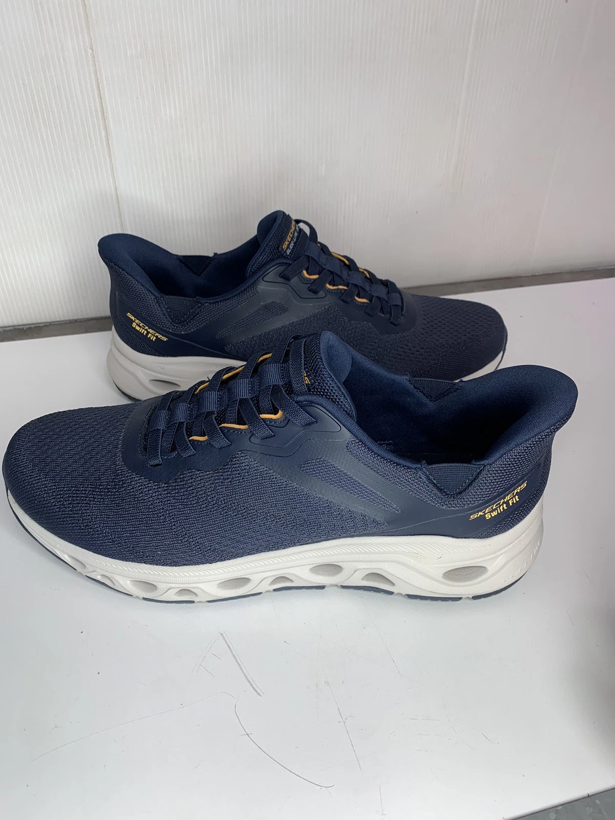 Mens Skechers Glide Step Hands Free Swift Fit Slip On Shoes. Size 13