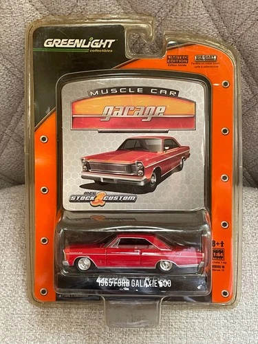 GREENLIGHT MUSCLE CAR GARAGE MCG STOCK & CUSTOM RED 1965 FORD GALAXIE 500 NEW