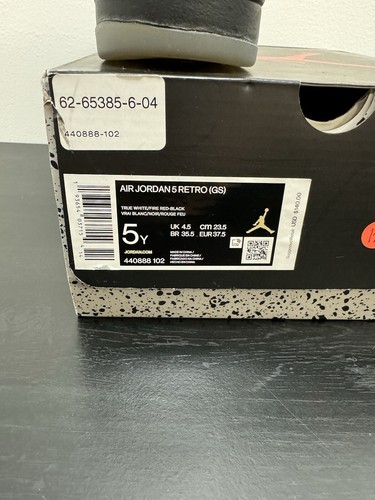 Size 5 - Jordan 5 Retro Fire Red 2020  - Picture 5 of 5
