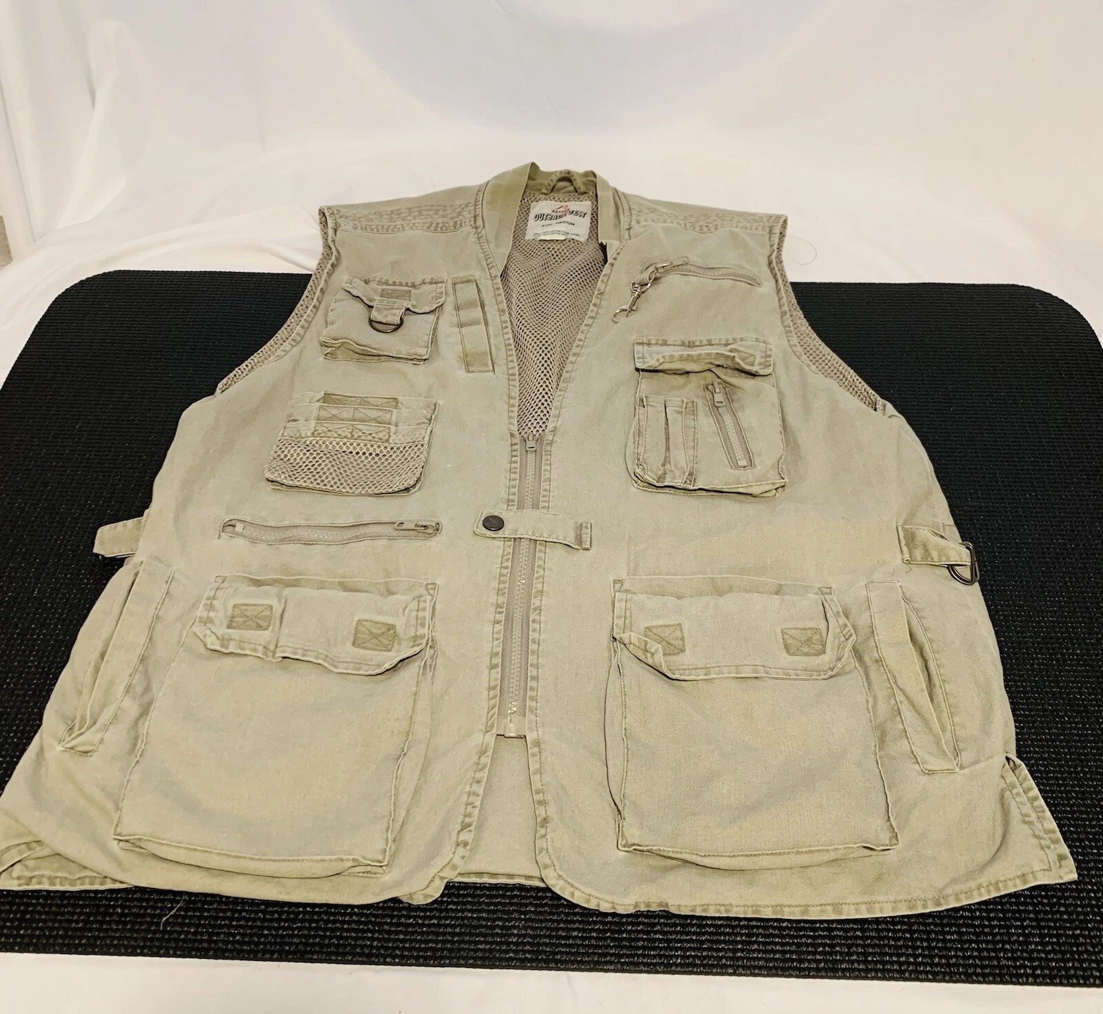 Rothco Outback Cargo Vest Fishing Safari Hunting Mens Size M Beige Stone Lined