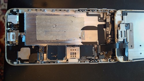 Apple iPhone 6 – broken, no battery - Afbeelding 7 van 8
