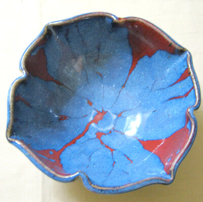 Unused EMPTY BOWLS SA Art Pottery 6 1/4'' Diameter Blue & Red FLOWER BLOSSOM BOWL