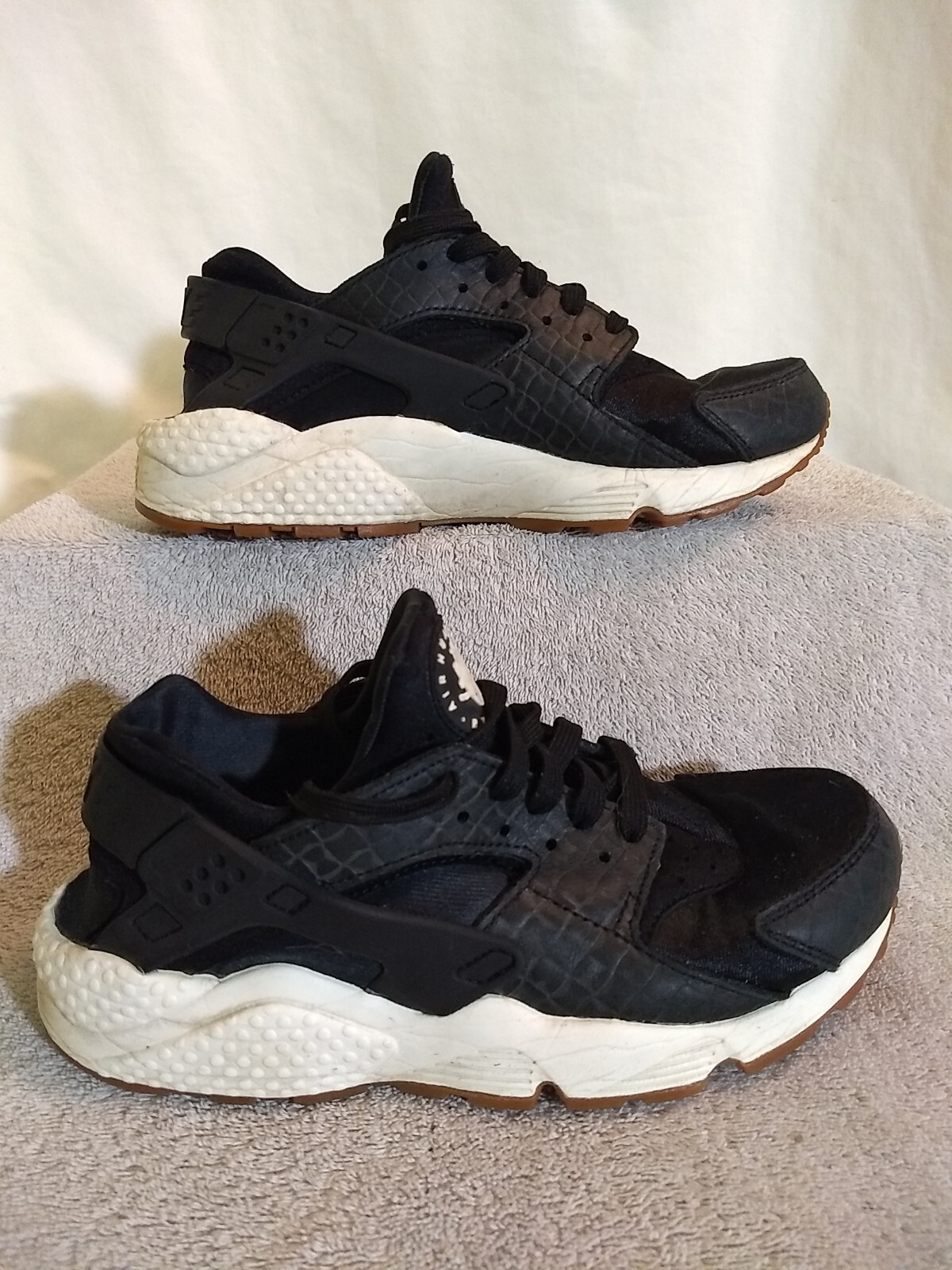 Nike Womens Air Hurache Run Premium 'Black Gum' (… - image 1