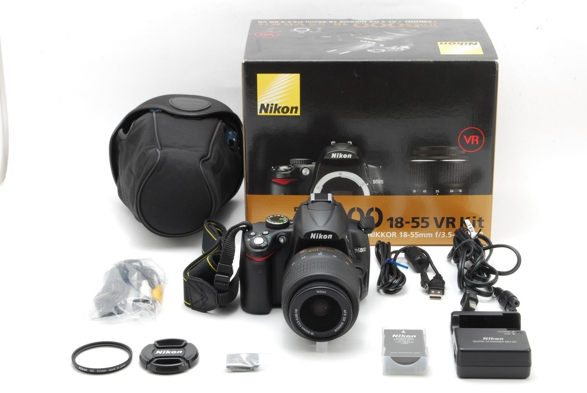 Near Mint] Nikon D5000 12.3MP Digital SLR 18-55mm Lens Kit From 