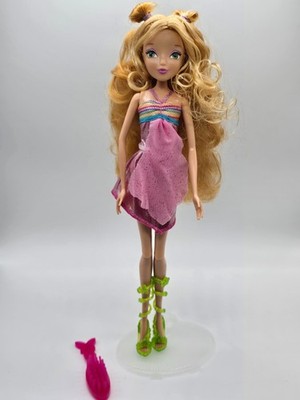 Jakks Pacific 2012 Winx Club Good Vs Evil Flora Doll w Complete Original Outfit