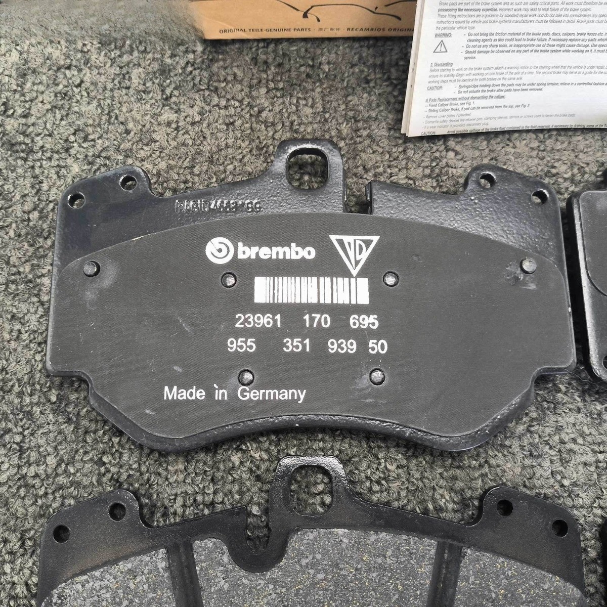 For Lamborghini Huracan 5.2 Front Brake Pad Kit With Sensor 18-20 4S0698151M