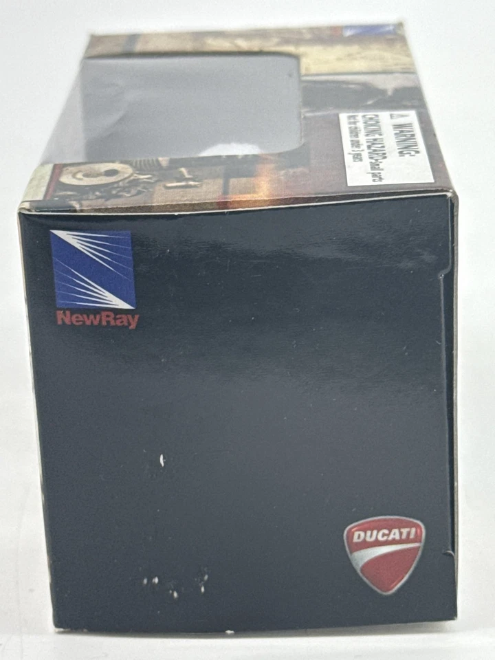 NewRay Ducati 900 MH 1979 Motorcycle Model 1:32 - Image 3 of 4