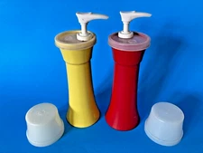 VTG TUPPERWARE PICNIC CONDIMENT SET MUSTARD & KETCHUP PUMP DISPENSERS W/LIDS