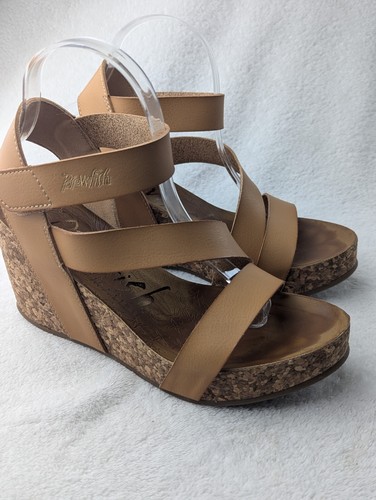 Lindas sandalias de cuña de corcho de cuero vegano tostado Blowfish para mujer 8,5