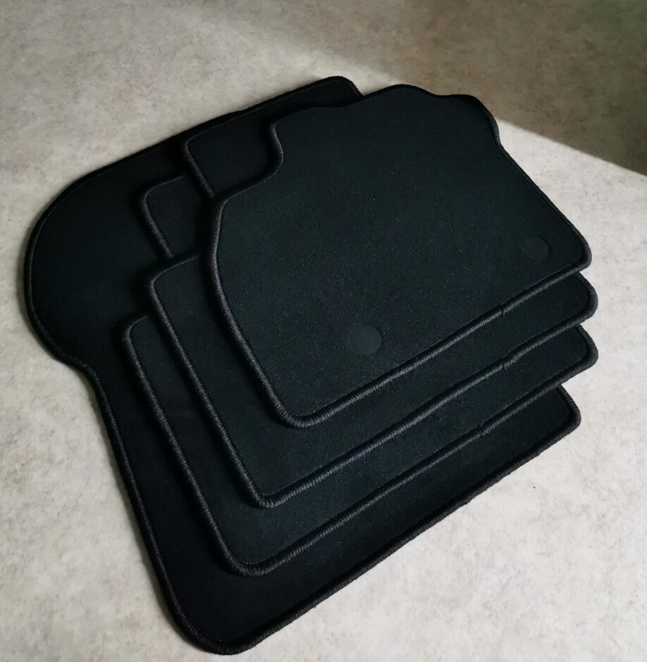 Tapis de sol Renault Zoé 2012-2019 en velours noir sur mesure