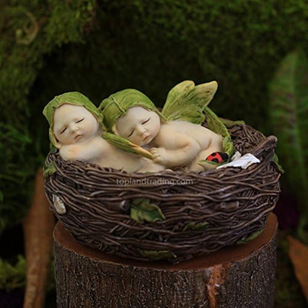 Top Collezione Miniature Fairy Garden e terrario Sleeping Twin Babies in Nest St
