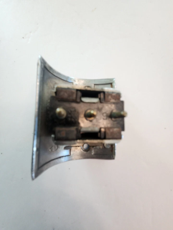 ORIGINAL 1957-1958 CADILLAC DEVILLE, SEVILLE, ELDORADO  RH POWER WINDOW SWITCH  - Imagem 4 de 4