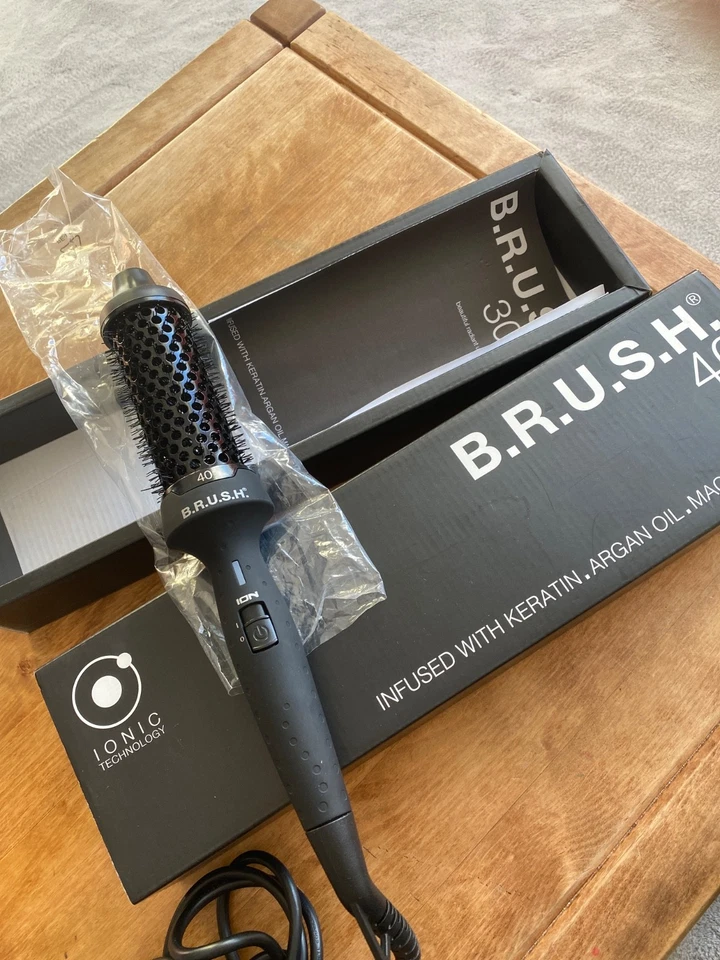 B.R.U.S.H. 40 Haarbürste (Neu, nicht benutzt)