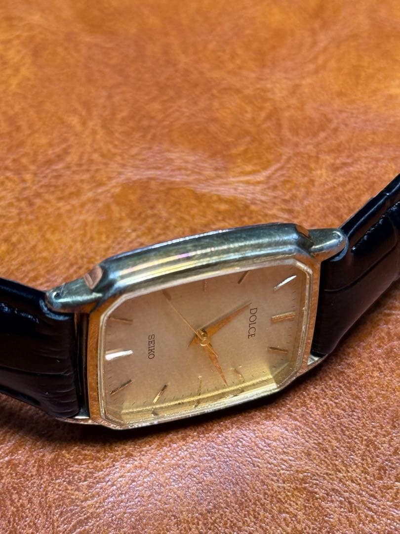 A143 Working SEIKO DOLCE Rectangular 90s - image 8