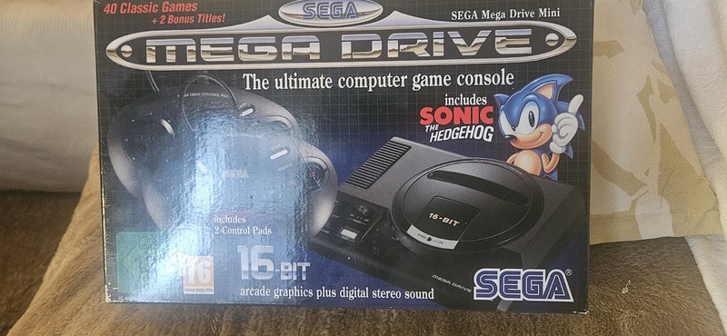 BOXED Sega Mega Drive Mini Console 42 Games 2 Control Pads AC Adapter & HDMI