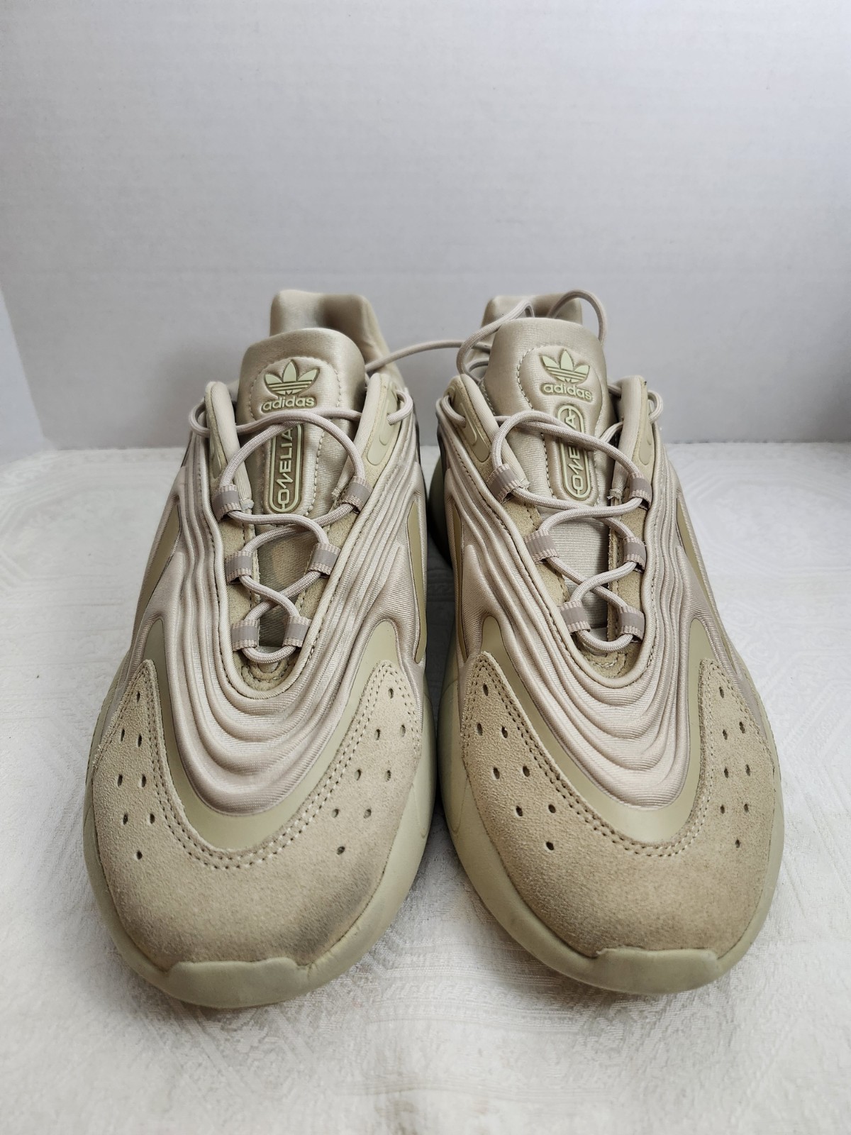 ADIDAS ORIGINALS Ozelia Savanna  MENS SIZE 9.5