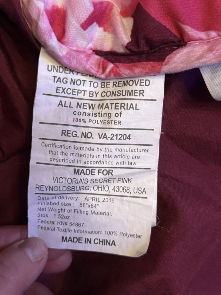 Edredón Victoria's Secret ROSA Floral Doble Talla Borgoña Foto 4 de 4