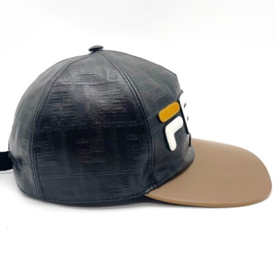 【新品未使用】FENDI zucca cap ズッカ 楽天市場】FENDI フェンディ ズッカ柄 ブラウンシアリング ベース