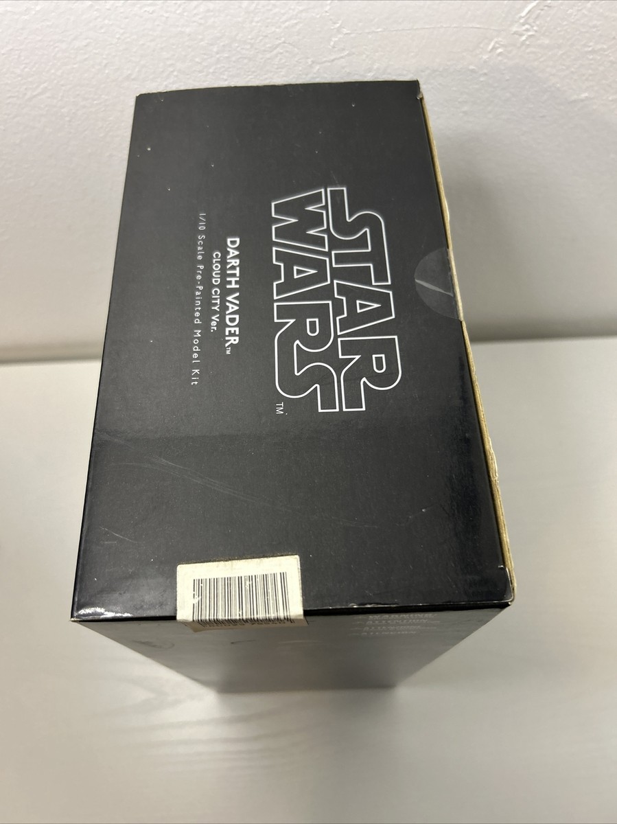 スターウォーズ　フィギュア　アメリカで購入 Kotobukiya Star Wars: The Empire Strikes Back: Darth Vader