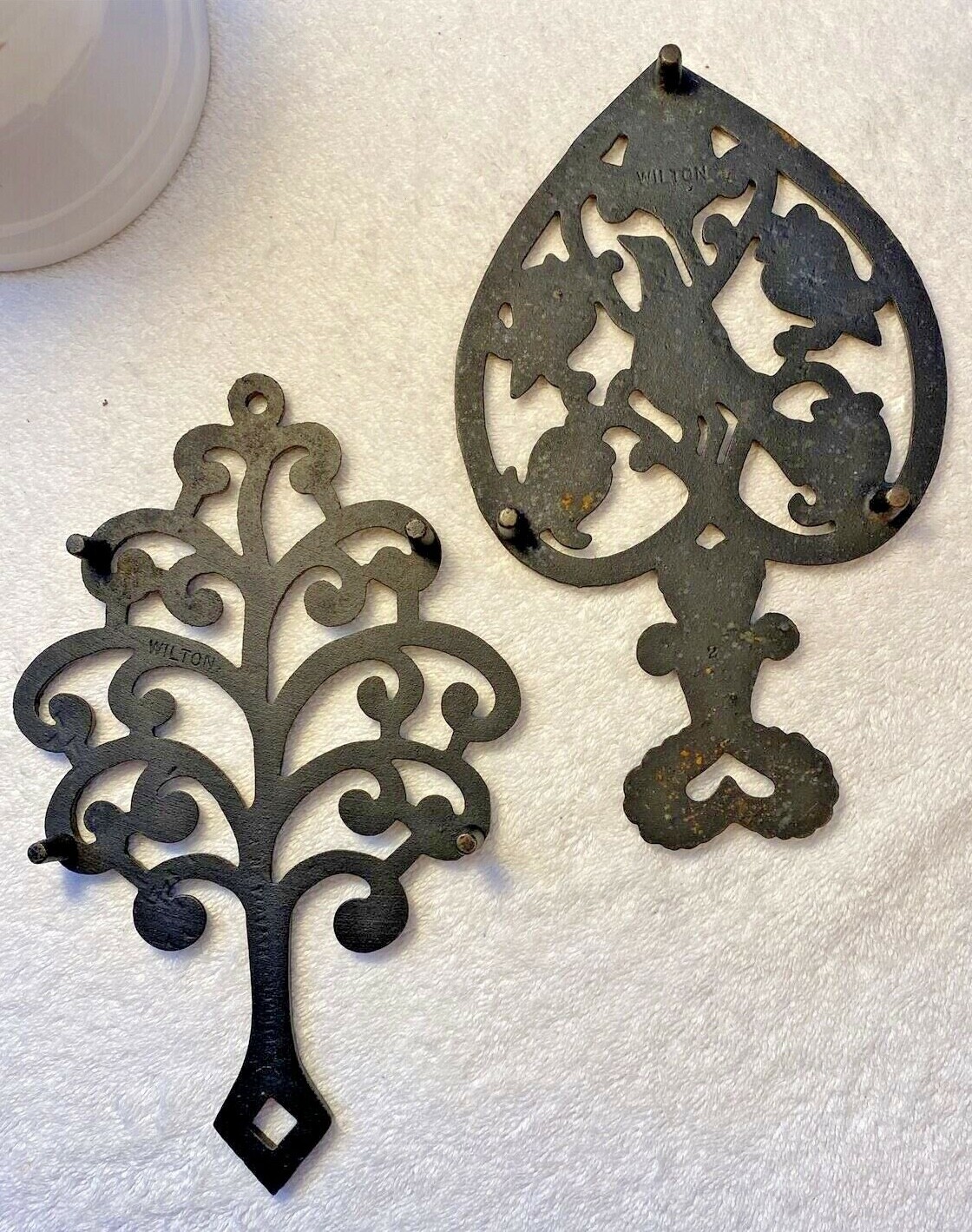 Lot 2 Wilton Footed Cast Iron Trivets Hot Plate Pad 1.Heart w/ Bird