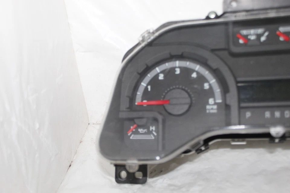 Painel de instrumentos velocímetro 09 Ford E150/E250/E350 medidores de van 131.263 milhas - Imagem 4 de 4