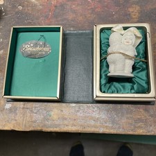 Dept. 56 Snowbabies  GIVE SOMEONE A HUG  Christmas Ornament In box 