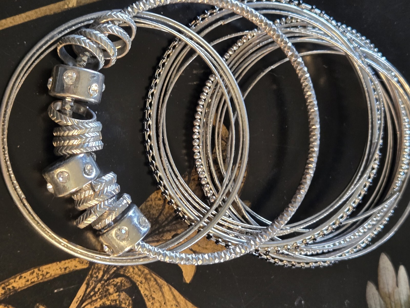 16 Silvertone Assorted Bangle Bracelets Mixed Met… - image 13