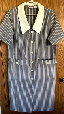 Vintage Neiman Marcus Amy Adams Housecoat Gray / White Striped Women's Size Lg. 