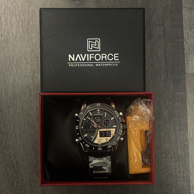 Naviforce Men s Analog/Digital Quartz Chronograph Date Black Steel Bracelet Box
