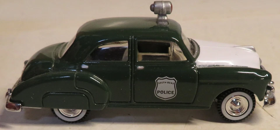 Golden Wheels 50's American Cruiser South Bend Police Car Scale 1:64 Toy Car GUC - Image 2 of 4