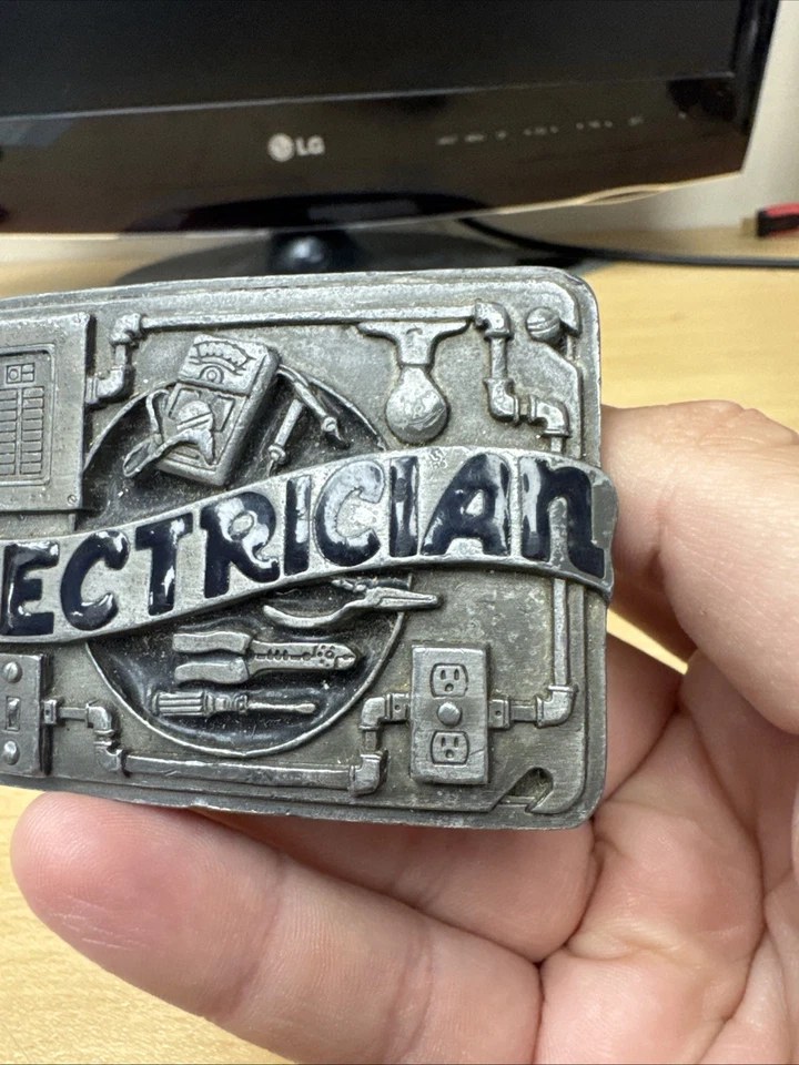 Hebilla de cinturón de electricista vintage Great American Buckle Company hecha en EE. UU. 1982 Foto 2 de 4