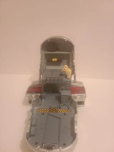 1997 Micro Machines Terminator 2 Transforming Action Set Playset RARE - Picture 5 of 5