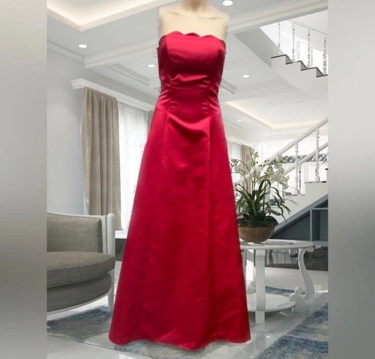 Vestido de fiesta vintage años 90 rojo festoneado sin tirantes gótico vampiro victoriano crinolina Foto 3 de 4