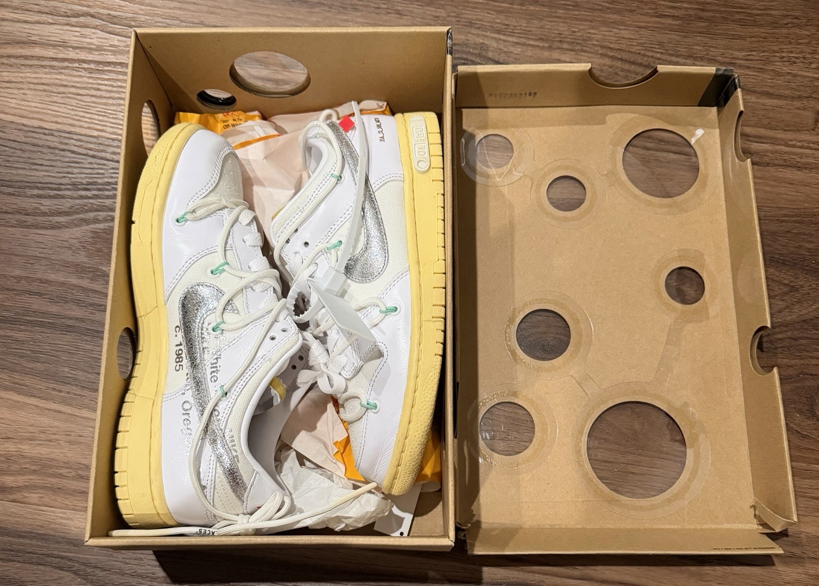 Nike Dunk Low x Off-White Size 7M/8.5W Lot 1 of 50