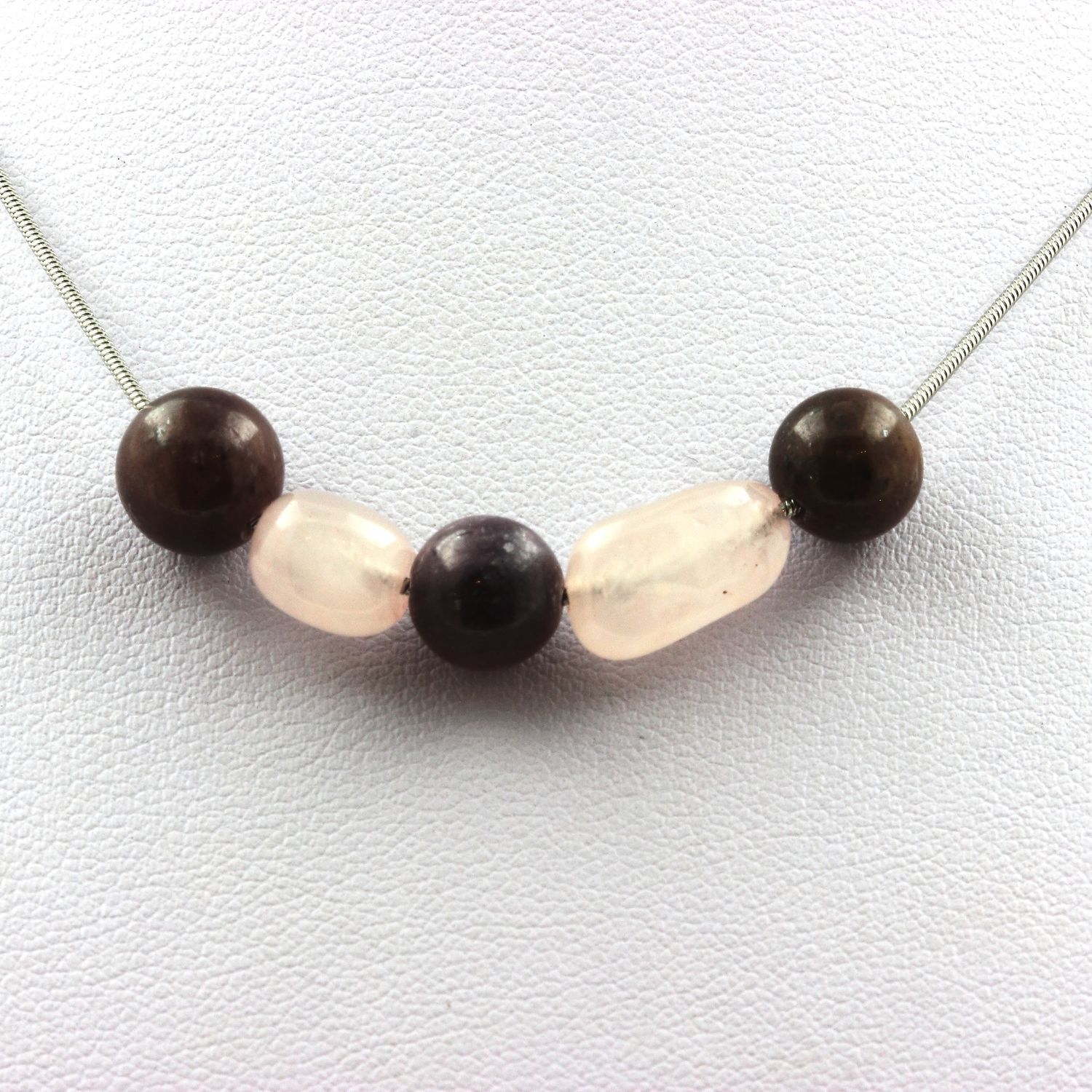 Collier perles Rubis de Mogok de Birmanie 8 mm, le cadeau précieux en minéraux authentiques