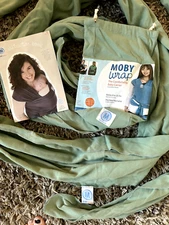 Moby wrap the comfortable baby carrier- green