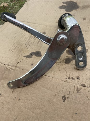 05 harley fxd super glide Front Left foot control W/ Bracket H5 - Picture 5 of 10