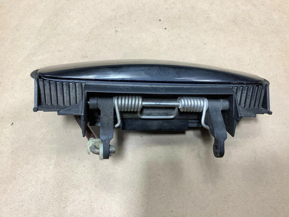 AUDI A4 B7 AVANT 2006 manija de puerta exterior trasera izquierda lado del conductor negra OEM+ Foto 3 de 3