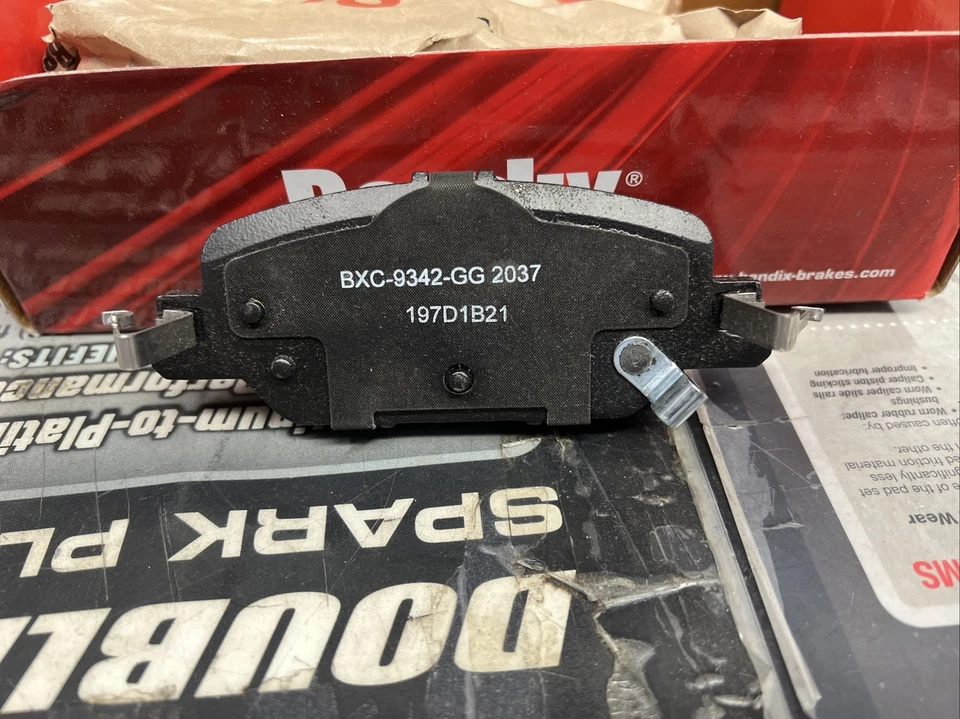 盘式制动垫套装-优质陶瓷 Bendix SBC2037 适合 17-22 本田 CR-V — 第 3/4 张图片
