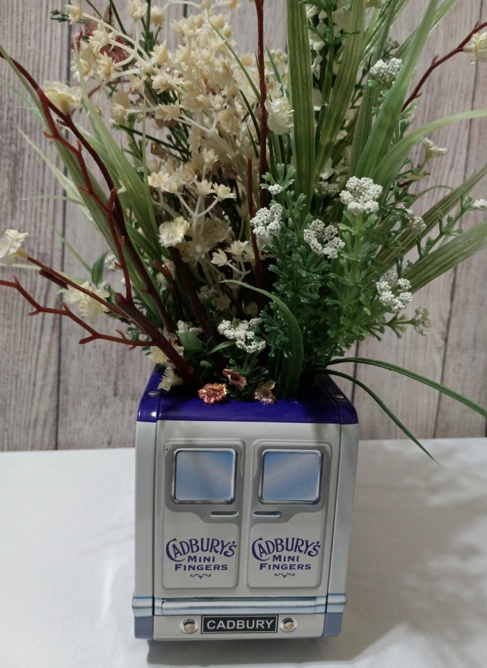 VTG. Style CADBURYS UK Old Fashioned Delivery Truck Tin Farmhouse w/WildFlowers  - Image 3 of 4