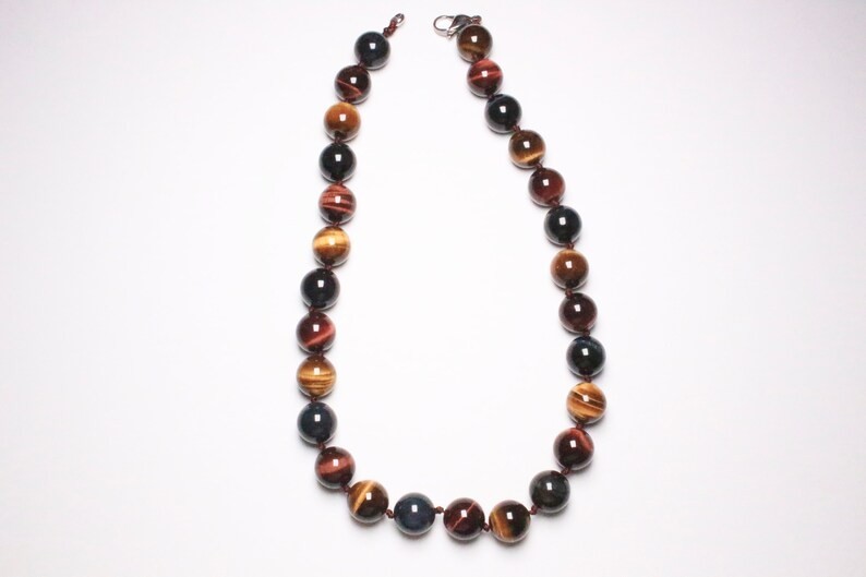 Collier œil de tigre 8 mm, véritable bijou minéral et collier ras de cou brun