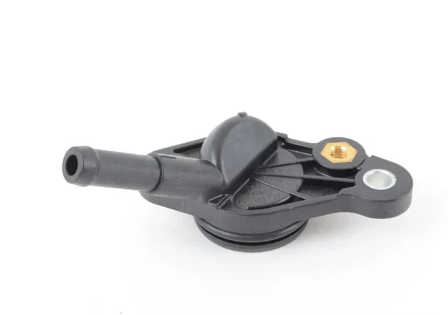 Coolant Flange Fit For Audi A1 A3 A4 A5 Q3 Q5 06K121132 06K121132F - Image 3 of 4