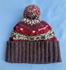 Lands  End Fair Isle Pom Beanie One Size Red Green Nordic Knit Winter Hat 2013