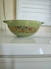 Vintage Pyrex 443 Sage Green Gold Medallion Cinderella Mixing Bowl 2.5 quart