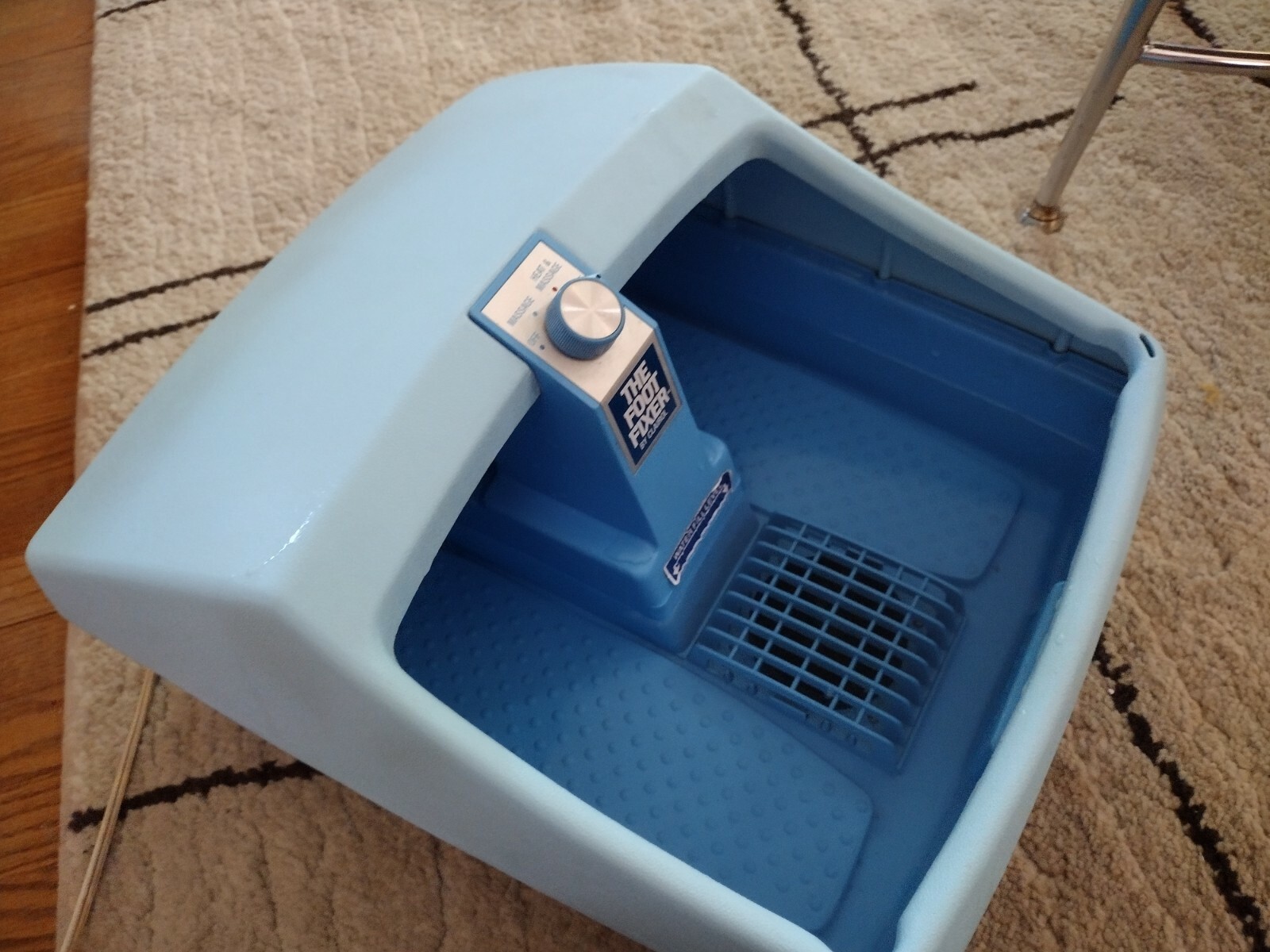 The Foot Fixer By Clairol Vibrating Massage And Heat Foot Spa Bath