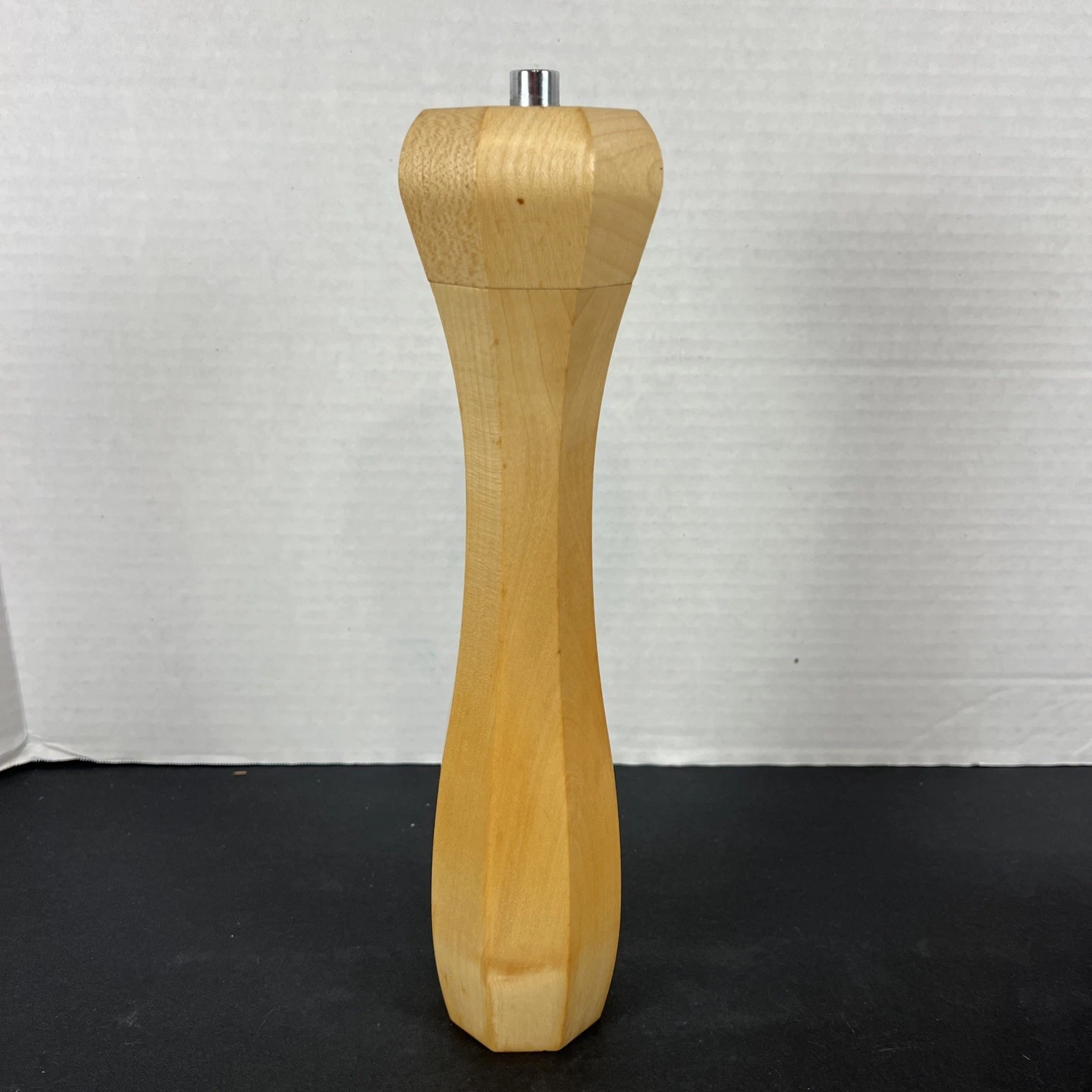 Williams Sonoma Tall Octagonal Maple Wood Salt & Pepper Mill - Italy