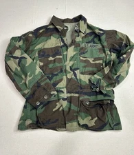 Vintage 80s Army Small Short Combat Woodland Camo Hot Field Jacket Coat BDU   C4
