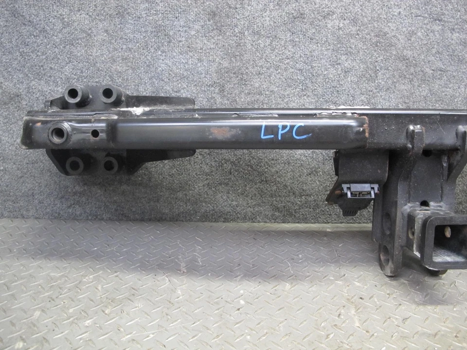 Remolque de remolque trasero Porsche Cayenne 957 2003-2010 barra de refuerzo de enganche Foto 3 de 4