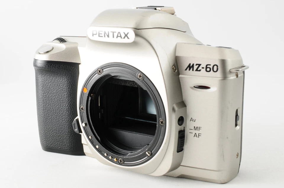 [Casi Como Nuevo] Pentax MZ-60 + SMC Pentax-FA 28-80mm f/3.5-5.6 de Japón #152 Foto 2 de 4