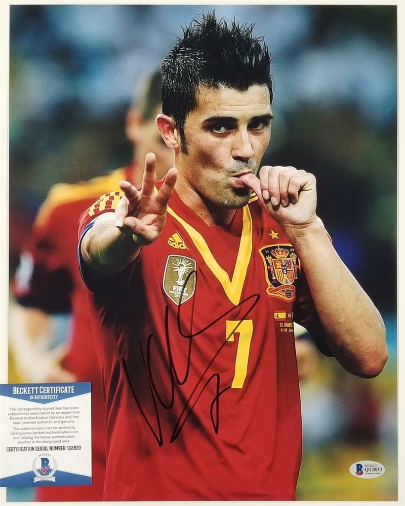 David Villa signed 11x14 Photo Autograph Spain (B) ~ Beckett BAS